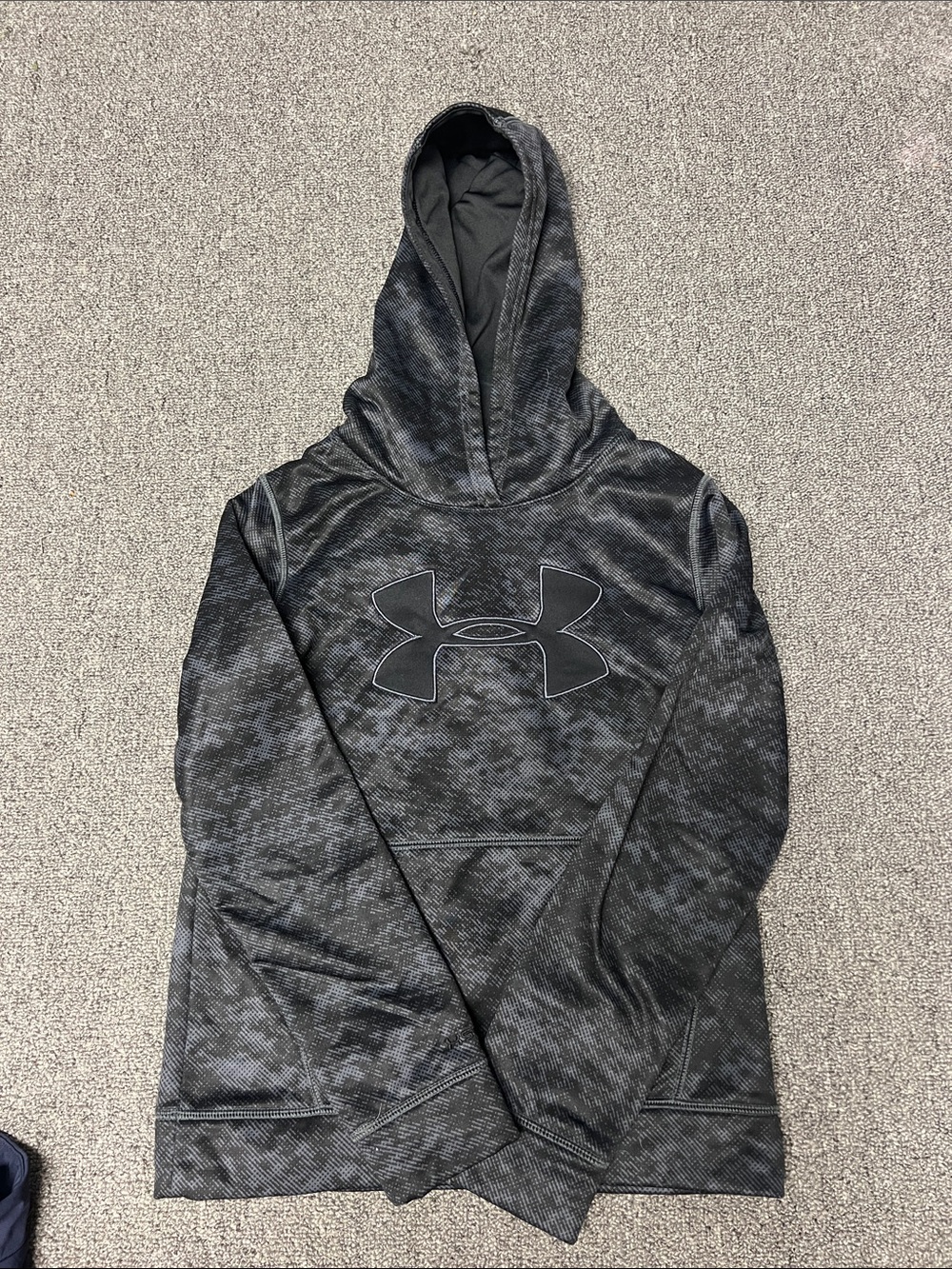 Under Armour Boy’s Black Heather Hoodie Sweatshirt